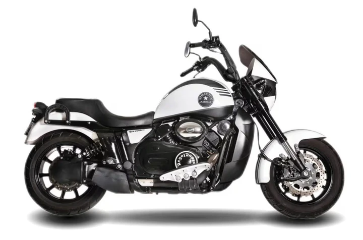 Regal Raptor DD1000C: la cruiser V2 che sfida Harley e le convenzioni