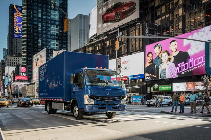 Camion elettrici: Daimler lancia FUSO eCanter a New York