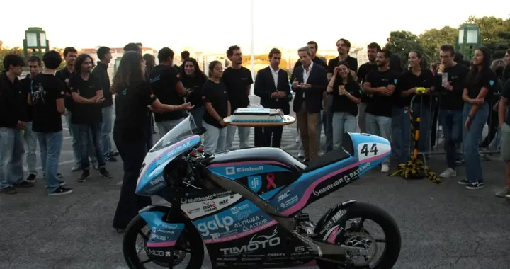 TLM05e: la moto elettrica che unisce ingegneria, sport e impegno sociale