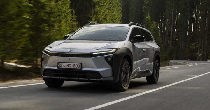 Toyota bZ4X Touring, l’elettrica formato famiglia da 600 km