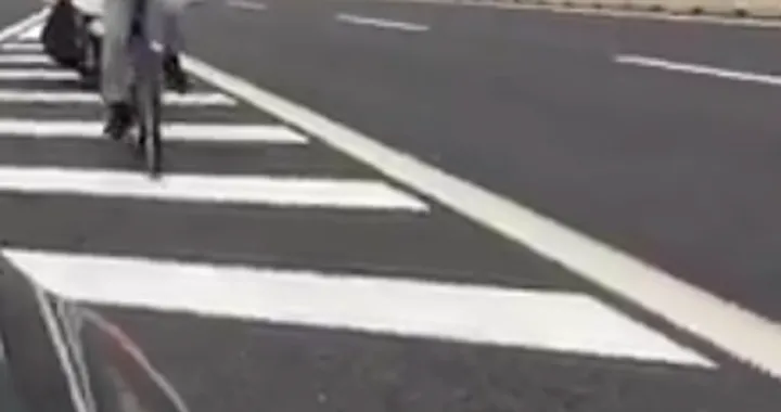 Autostrada: in bicicletta verso la Francia [Video]