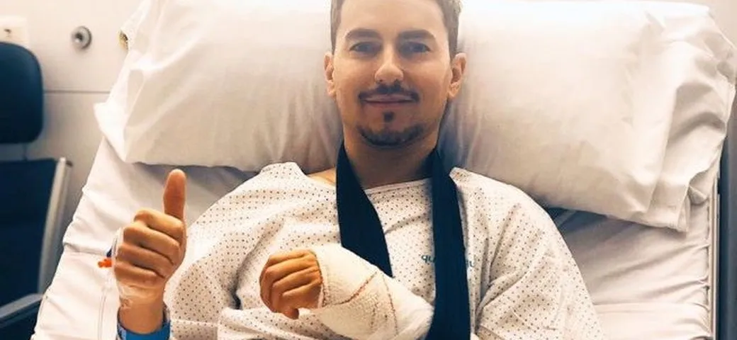 MotoGP: Lorenzo operato, out a Sepang