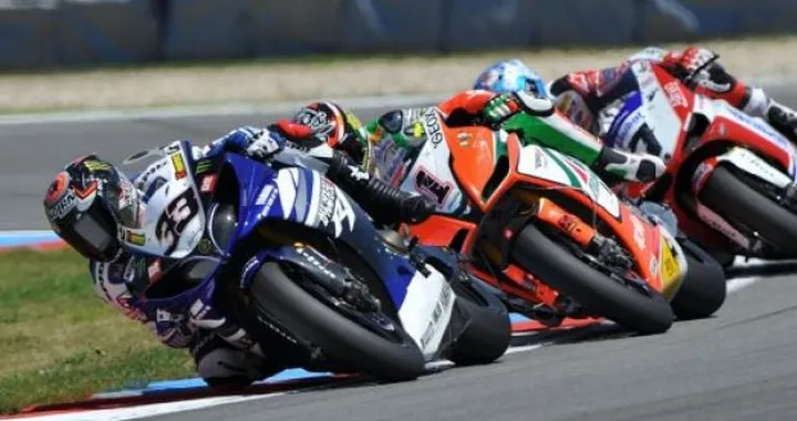 WSBK: Marco Melandri conquista la terza vittoria stagionale, "mi sono davvero divertito in battaglia con Max"