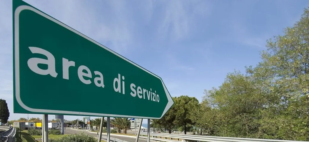 Furti in autostrada: incastrata la banda del 