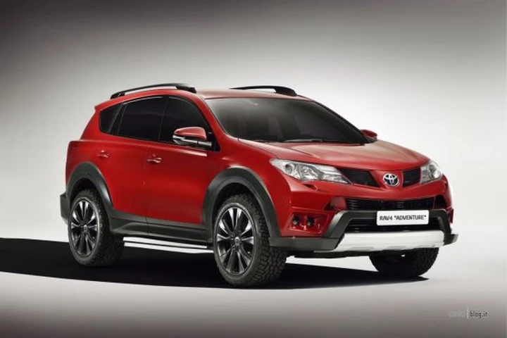 Toyota RAV4 Premium, RAV4 Adventure e i-ROAD