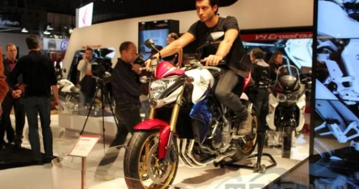 Honda CB1000R ABS 2011: la naked sportiva si rinnova