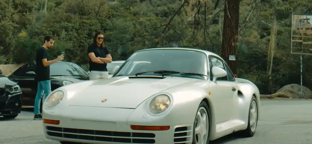 Bill Gates ha pagato una multa di 28 dollari al giorno per 13 anni per una Porsche 959