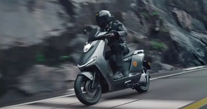 Moto elettriche in crisi: in Indonesia rilanciano il bonus acquisto