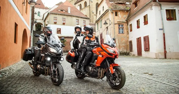 Kawasaki Versys 1000 MY 2015: dettagli, foto e video