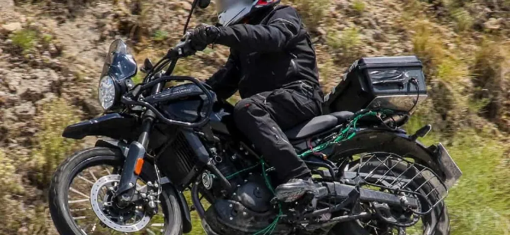 Royal Enfield Himalayan 452: emergono nuovi dettagli prima del lancio ufficiale