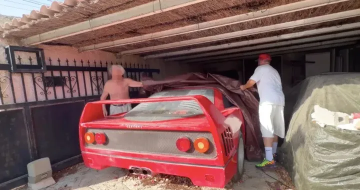Trova 2 Ferrari F40 abbandonate su Google Maps, ma c’è una sorpresa