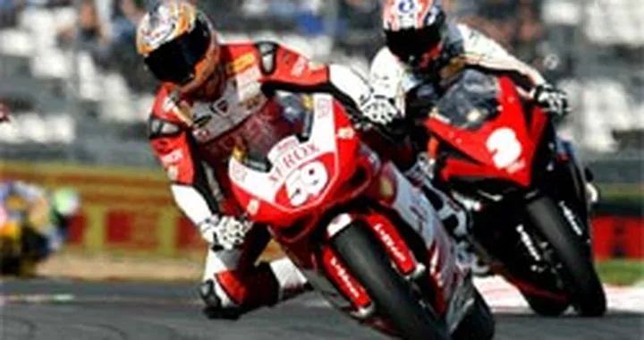 STK 1000: Niccolò Canepa Campione del Mondo