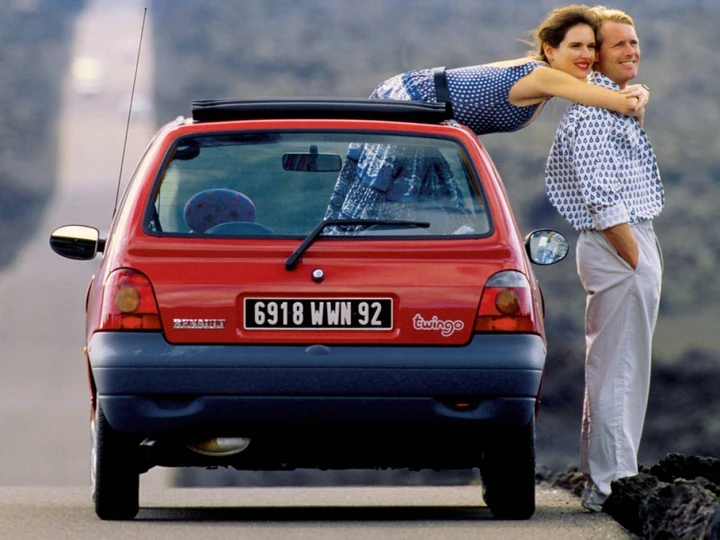 Bolla youngtimer anni '90, anche la Twingo cresce di quotazione