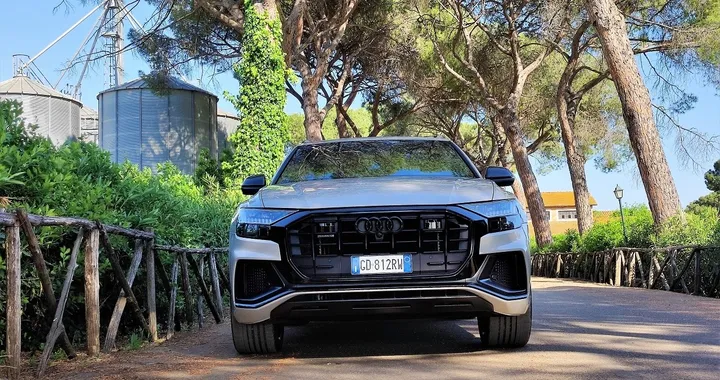 Audi Q8 60 TFSI e Quattro: la prova su strada