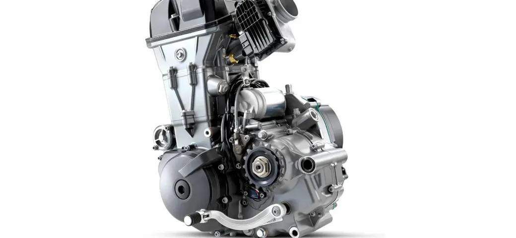 KTM sfida Ducati: ecco il nuovo motore LC4 da 79 cavalli