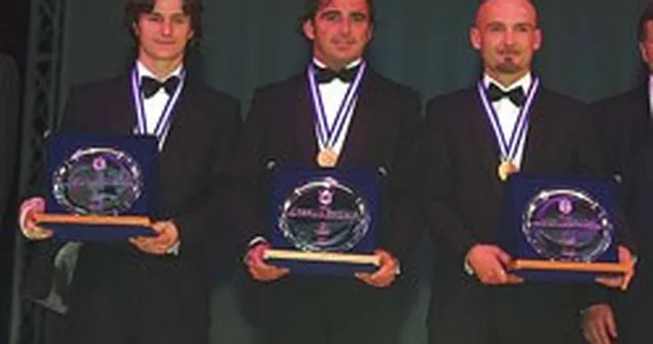 Beltrami premiato per la vittoria nel Supermoto delle Nazioni