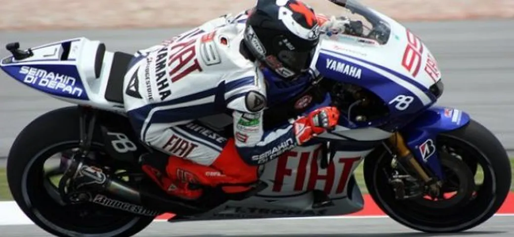 MotoGP: Pole Position per Jorge Lorenzo a Sepang, davanti a Hayden e Dovizioso