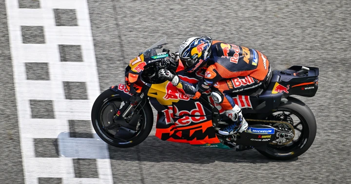Acosta vince la prima gara in MotoGP: KTM rompe un digiuno di 4 anni