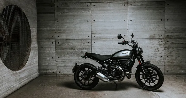 Ducati Scrambler 800 Icon Dark 2020