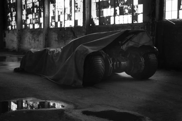 Batman vs Superman, l'anteprima della nuova Batmobile