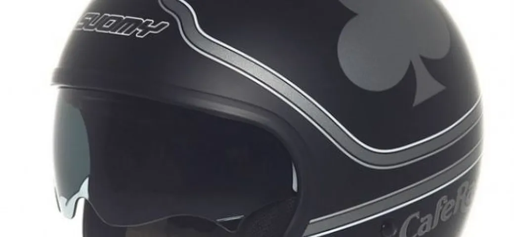 Suomy jet '70, il casco che richiama le linee degli anni '70