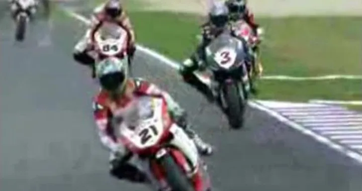 Fabrizio VS Biaggi, Brno ultimo giro di gara 2