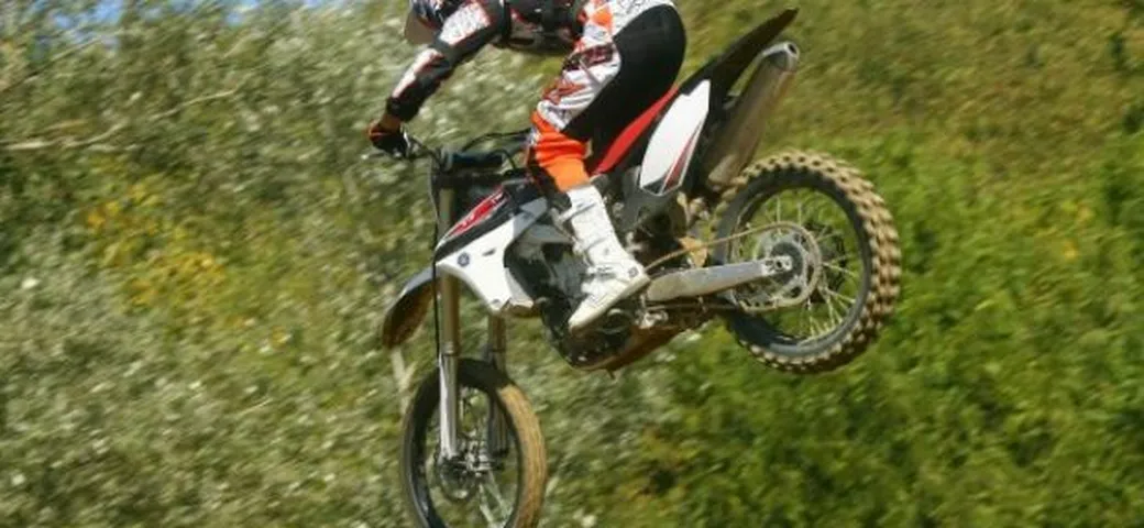 Yamaha YZ125F, YZ250F e YZ450F M.Y. 2012: il Test di Motoblog