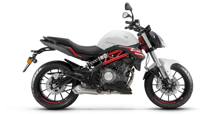 Le 5 moto naked da 300 cc più economiche