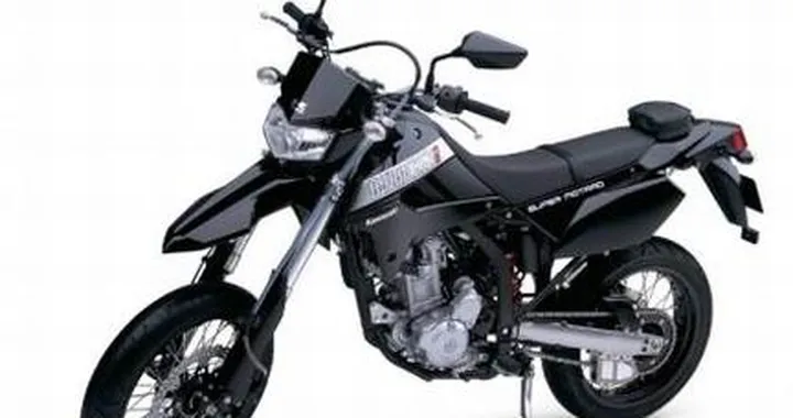 Novità Kawasaki D-Tracker X e KLX 250R al salone di Tokio