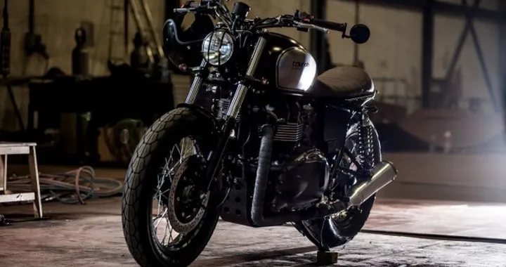 Triumph Bonneville SE by Maccomotors