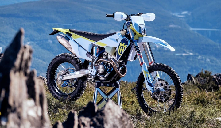 Husqvarna toglie i veli alla gamma Enduro 2023
