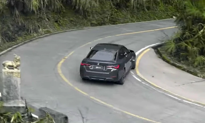 BMW i4 eDrive40: drifting elettrico da antologia [Video]