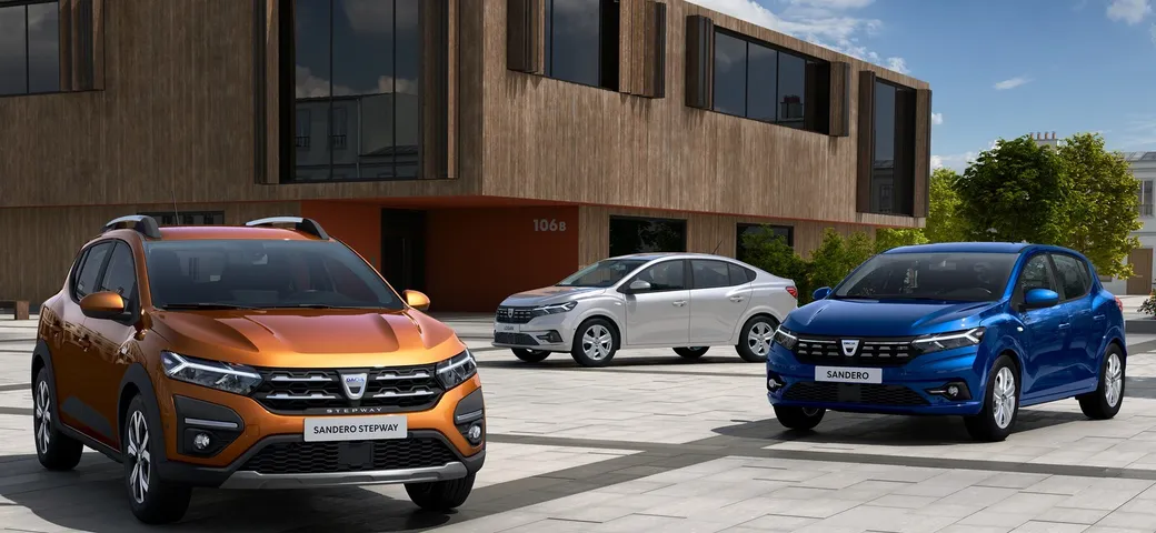 Dacia: le prime immagini ufficiali delle nuove Sandero e Logan