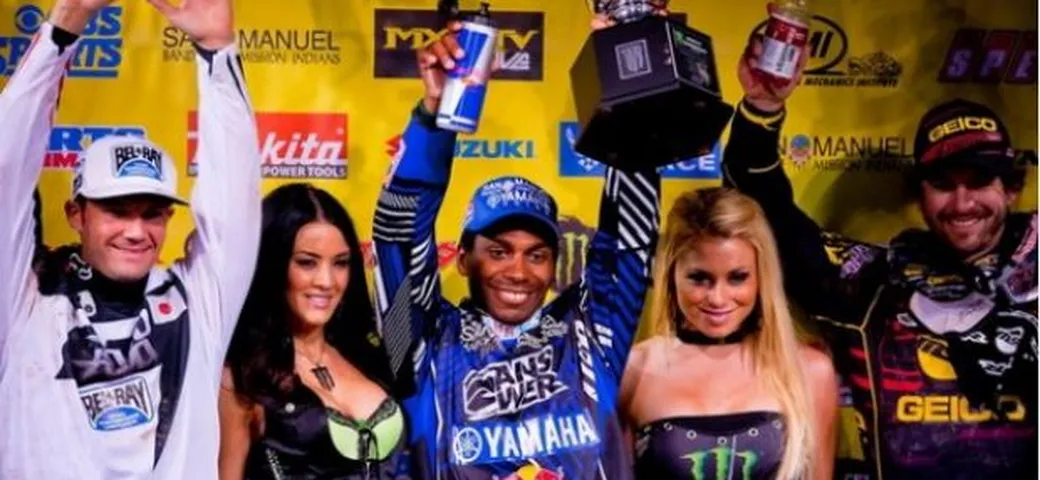 15° Round AMA/FIM Supercross 2011: ancora Stewart sul gradino più alto