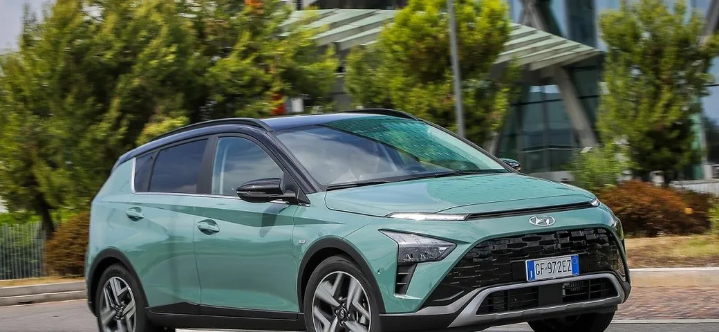 Hyundai Bayon: prezzi, allestimenti, motori, dimensioni