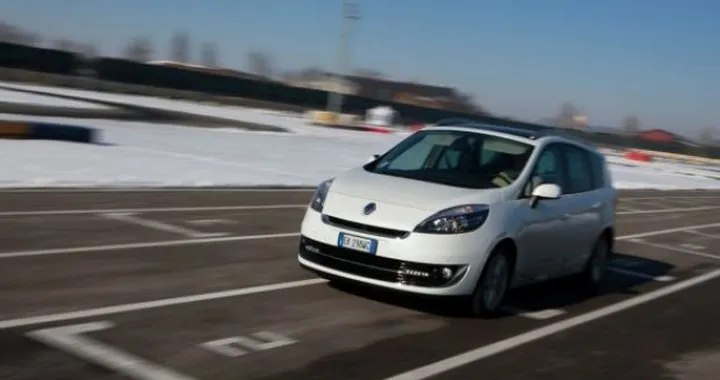 Renault Scenic e X-Mod 2012: il test di Autoblog
