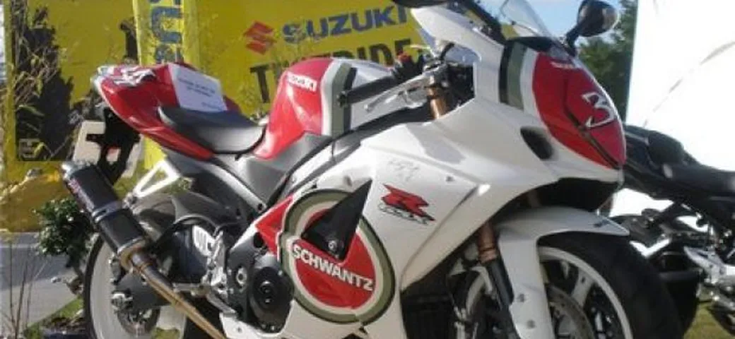 Suzuki GB mette all'asta la GSX-R 1000 di Kevin Schwantz