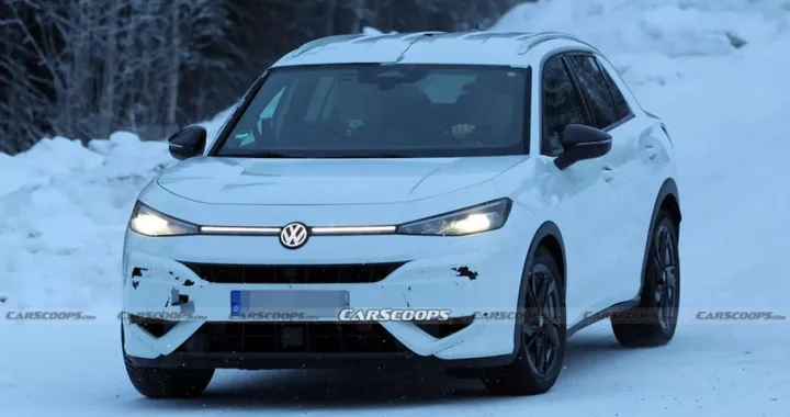 Volkswagen T-Roc R, la versione da 333 CV sta arrivando
