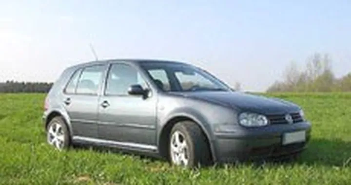 All'asta su e-bay la Golf appartenuta al Papa