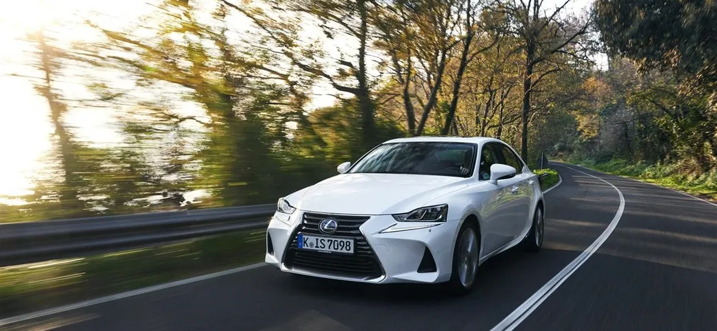 Lexus IS 2017: la nostra prova [Video]