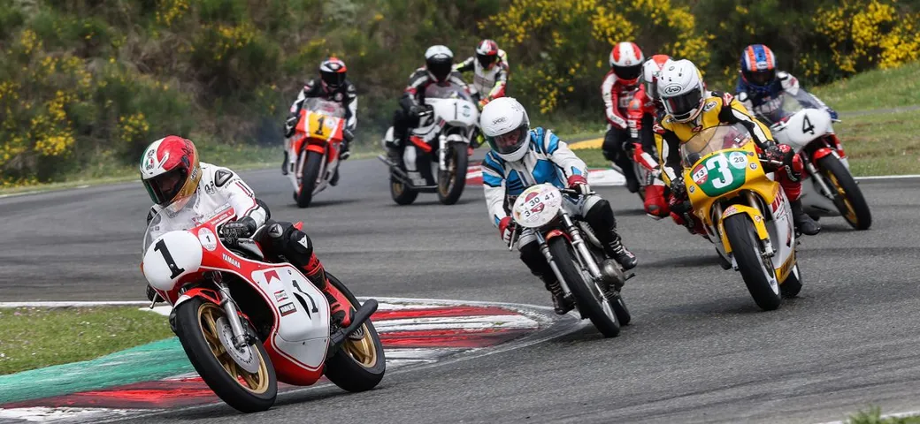 Moto storiche e adrenalina: a Varano va in scena il museo più veloce del mondo
