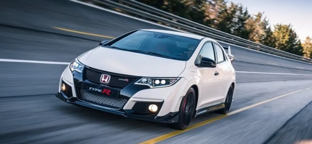 Nuova Honda Civic Type R: gira al Nurburgring in 7’ 50’’ [Video]