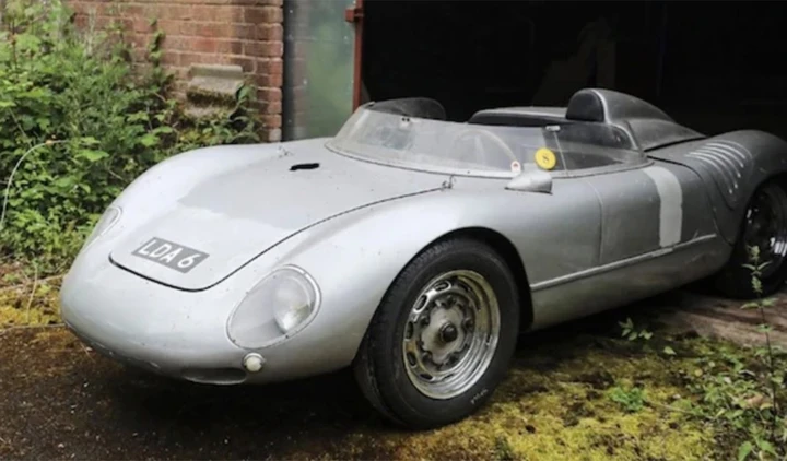 Porsche 550 Spyder del 1956 ritrovata in un fienile