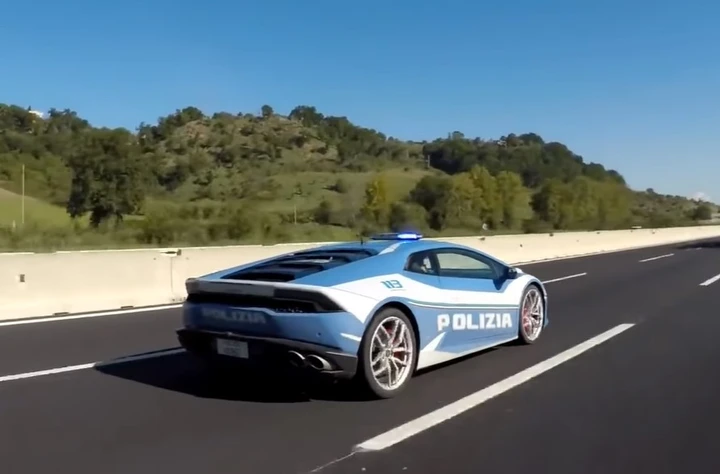 La Lamborghini Huracàn della Polizia indispensabile per salvare una vita [Video]