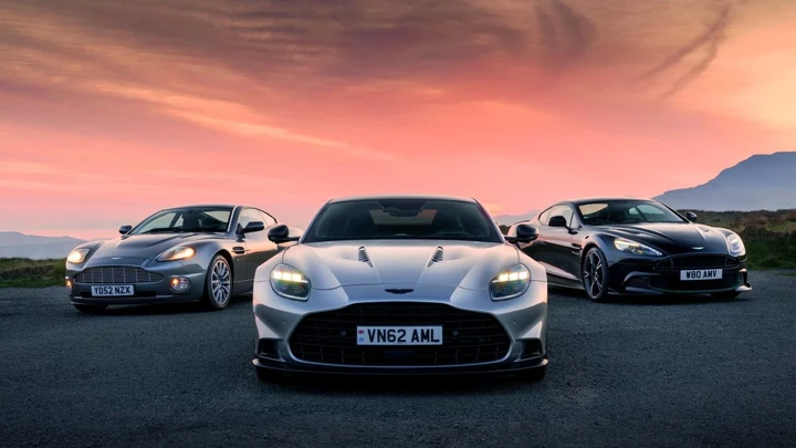 I 25 anni di una leggenda, Aston Martin Vanquish e il suo motore V12