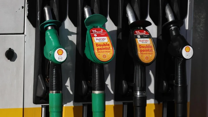 Carburanti alle stelle: Gasolio +14% in dieci giorni, governo valuta accise mobili