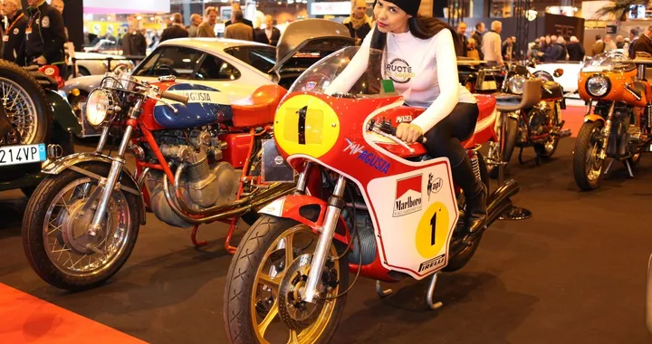 Rétromobile apre a Parigi con le moto italiane