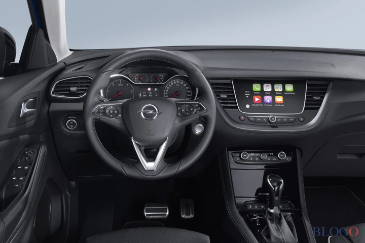Opel: massima connettività e mani libere