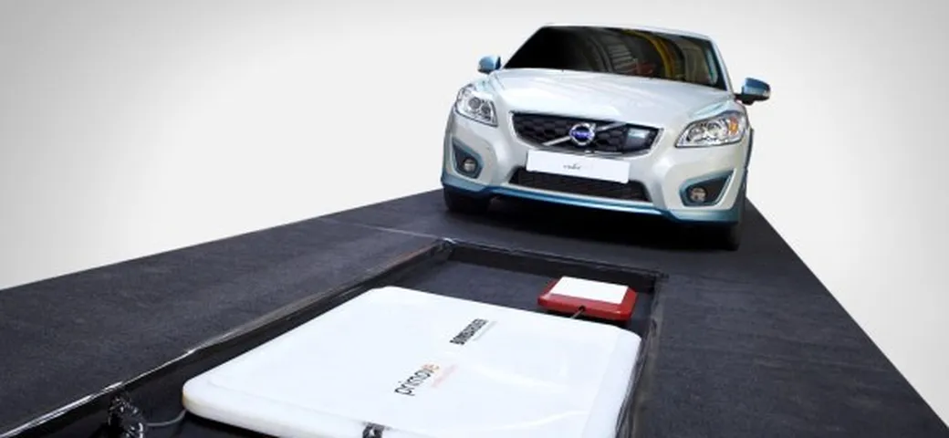 Volvo: proseguono i test su un sistema di ricarica induttiva