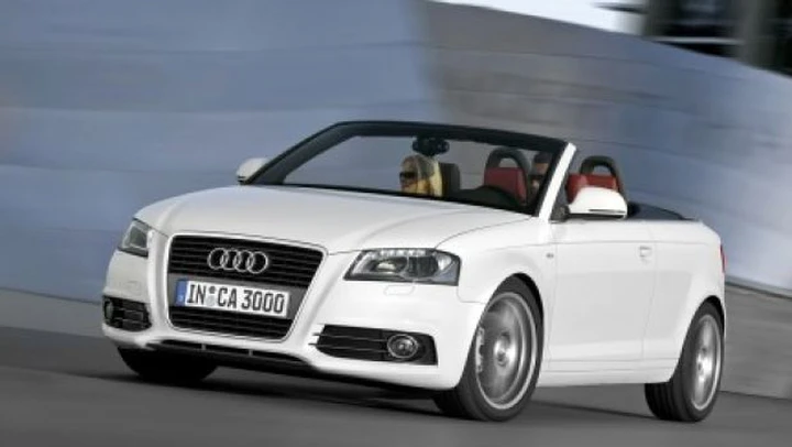 Audi A3 Cabriolet, A7 Sportback e Q7: modifiche nella gamma 2012